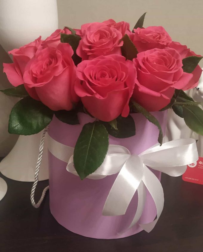 шляпная коробка с розами