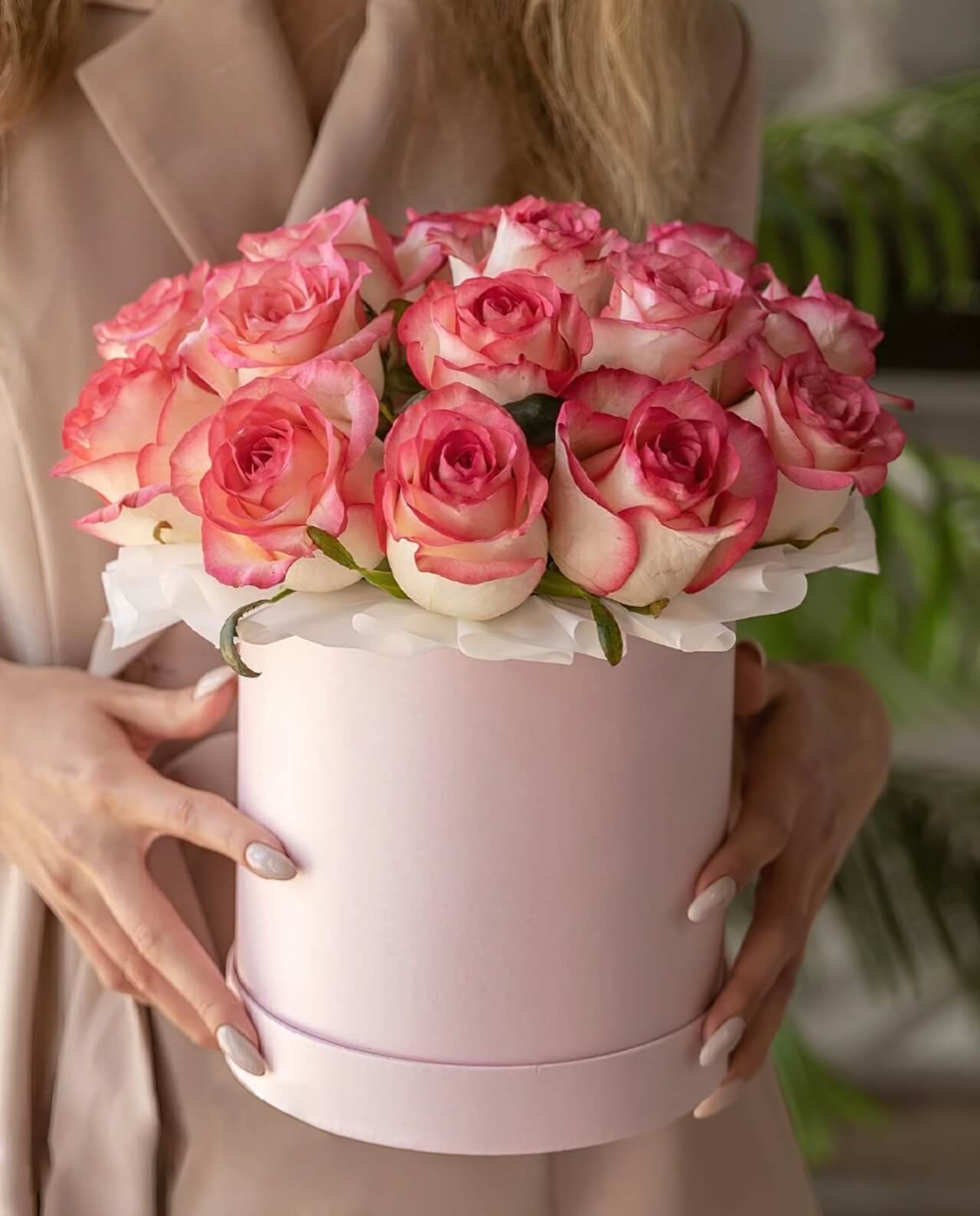 17 роз в шляпной коробке «Нежный поцелуй» 125.00 Br ❀ Цветочная мастерскаяФлореаль